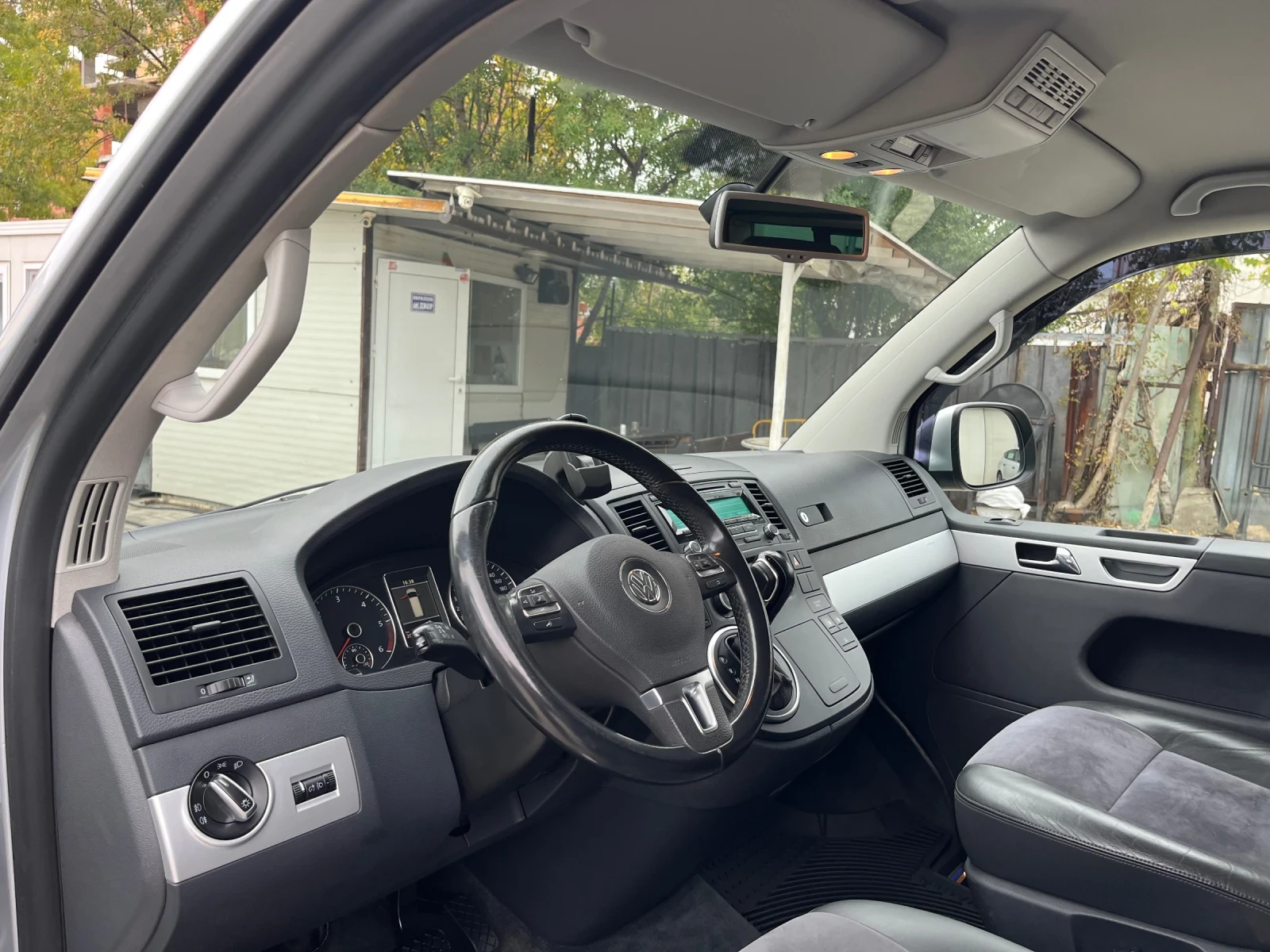 VW Multivan 2.0TDI 180ks DSG - изображение 9