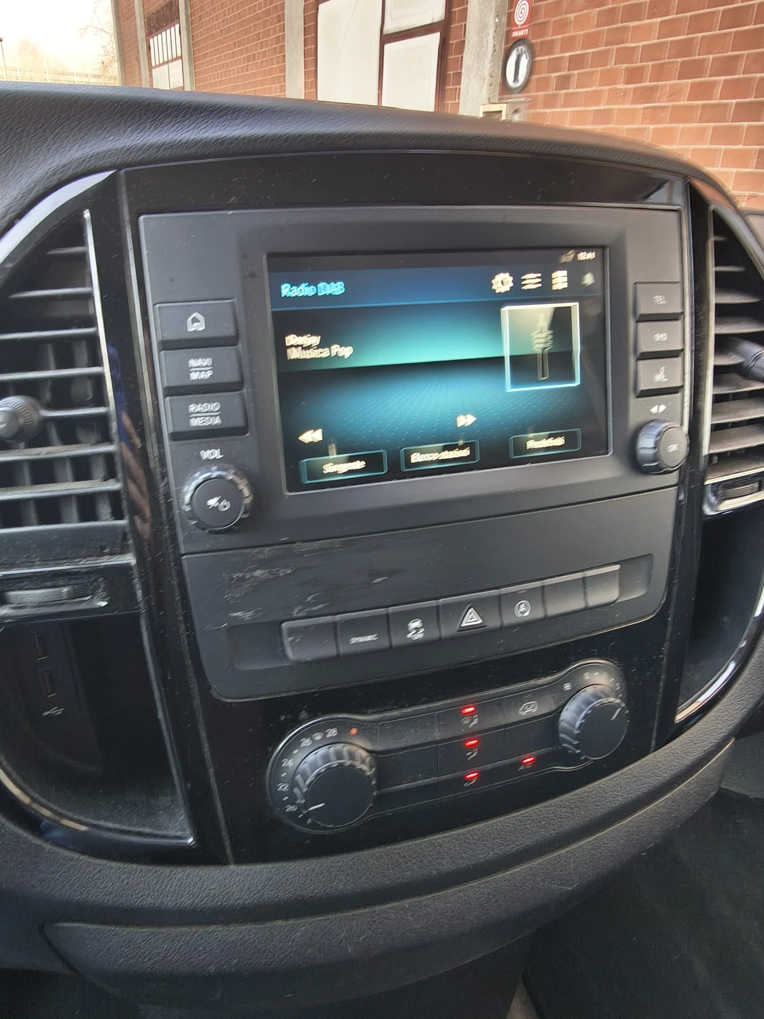 Mercedes-Benz Vito 119CDI Compact, снимка 10 - Бусове и автобуси - 55130923