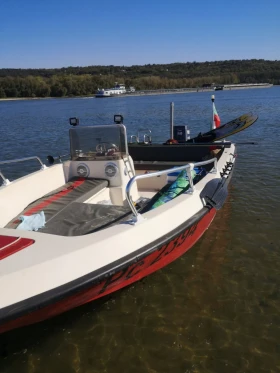 Моторна яхта Admiral Аdmiral, снимка 2