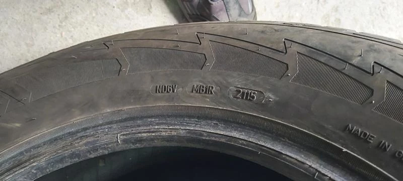 Гуми Зимни 215/65R16, снимка 8 - Гуми и джанти - 35124664