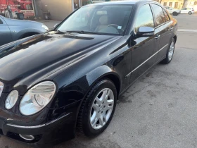 Mercedes-Benz E 200, снимка 1