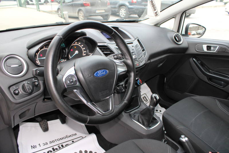 Ford Fiesta 1.2 Бензин, снимка 8 - Автомобили и джипове - 46355895