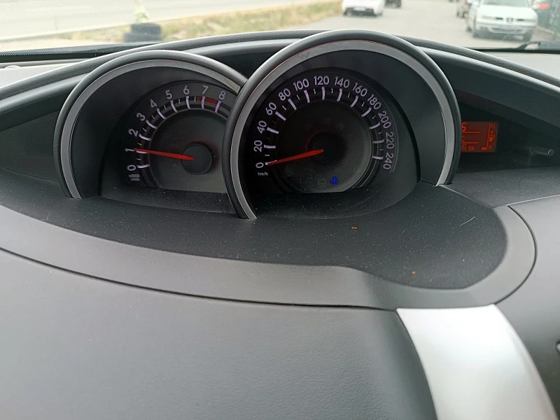 Toyota Verso GAS AUTOMATIC, снимка 14 - Автомобили и джипове - 47810447