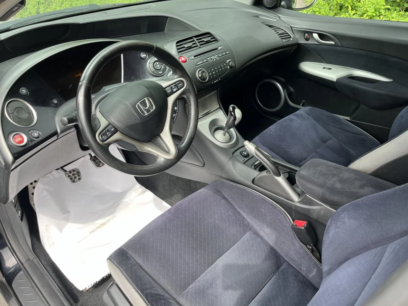 Honda Civic 2.2CDTi, снимка 8 - Автомобили и джипове - 47328041