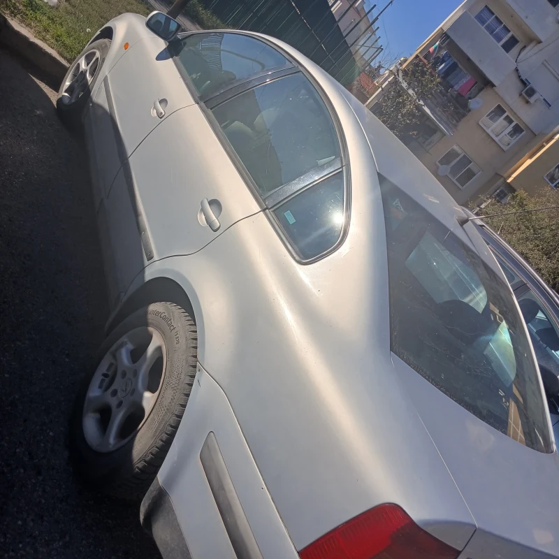 VW Passat Взв, снимка 4 - Автомобили и джипове - 47702350