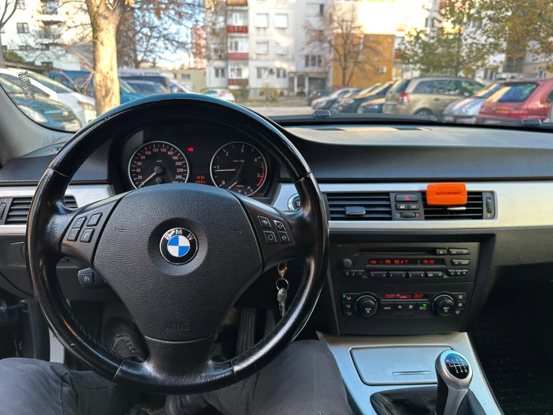 BMW 320, снимка 6 - Автомобили и джипове - 48282784