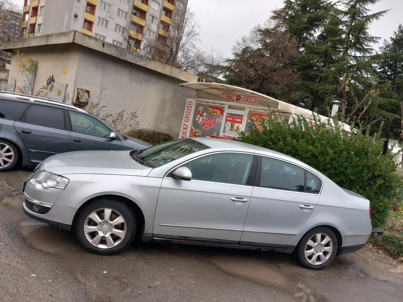 VW Passat, снимка 4 - Автомобили и джипове - 49244428