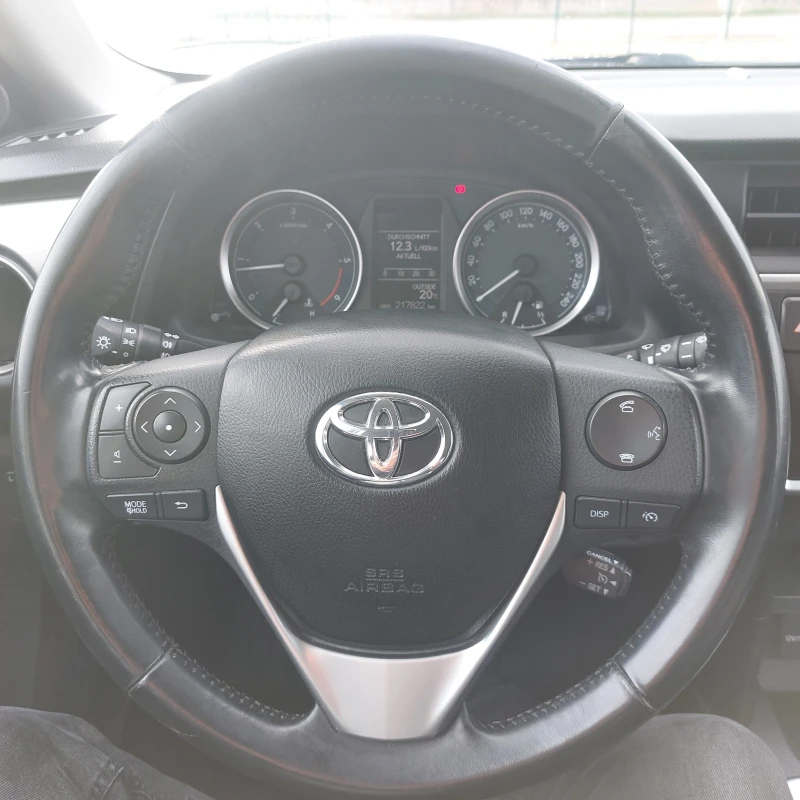 Toyota Auris 2.0 D4-D, снимка 7 - Автомобили и джипове - 49517597