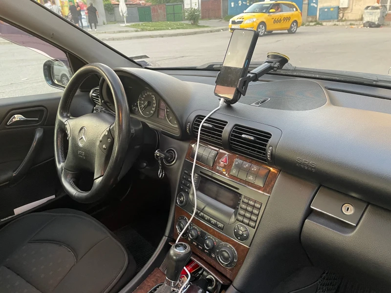 Mercedes-Benz 200 200 CDI, снимка 7 - Автомобили и джипове - 50526403