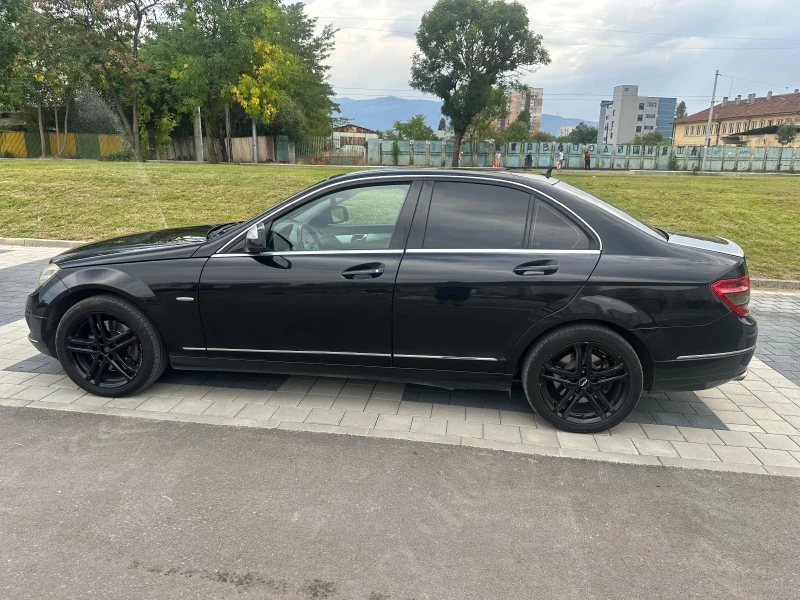 Mercedes-Benz C 320 Avantgarde, снимка 8 - Автомобили и джипове - 52497105