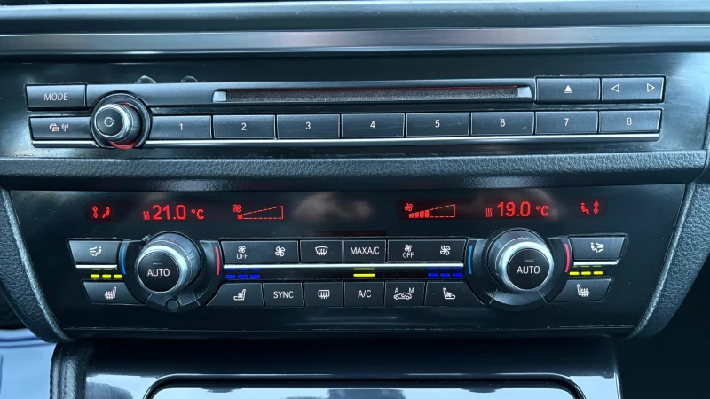 BMW 530 КАМЕРА- ДИСТРОНИК-ОБДУХВАНЕ, снимка 11 - Автомобили и джипове - 52284155