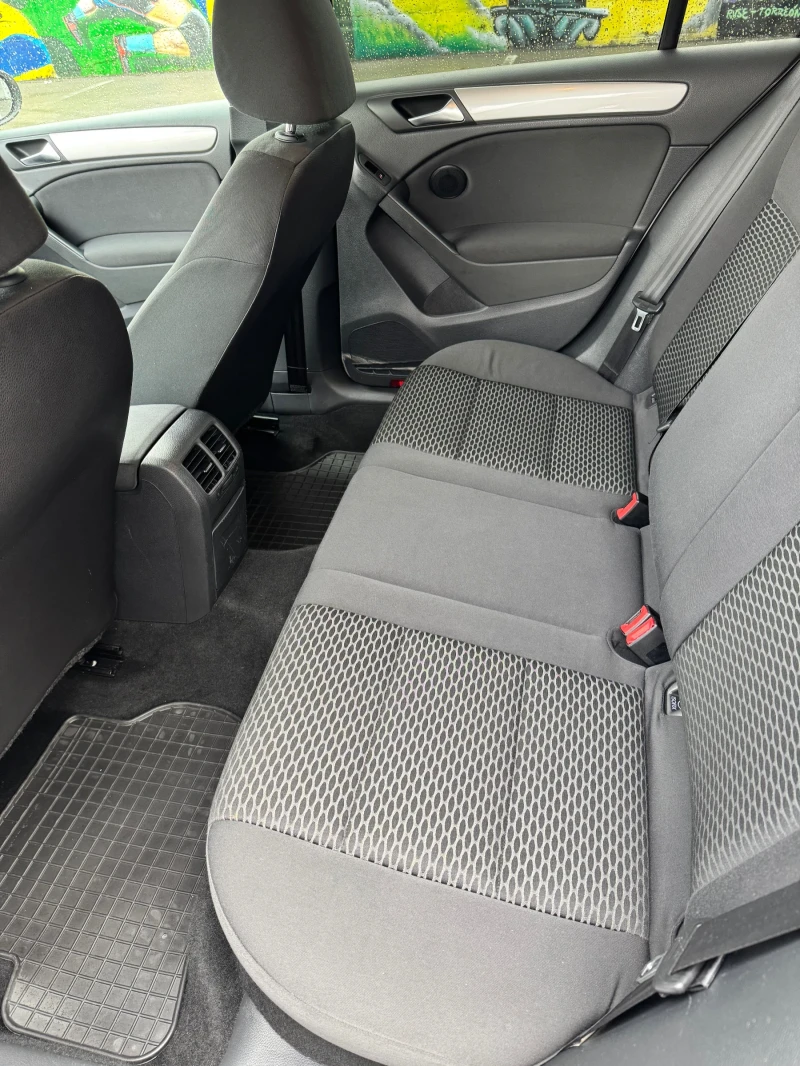 VW Golf 1.2TSI 105к.с, снимка 10 - Автомобили и джипове - 52427068