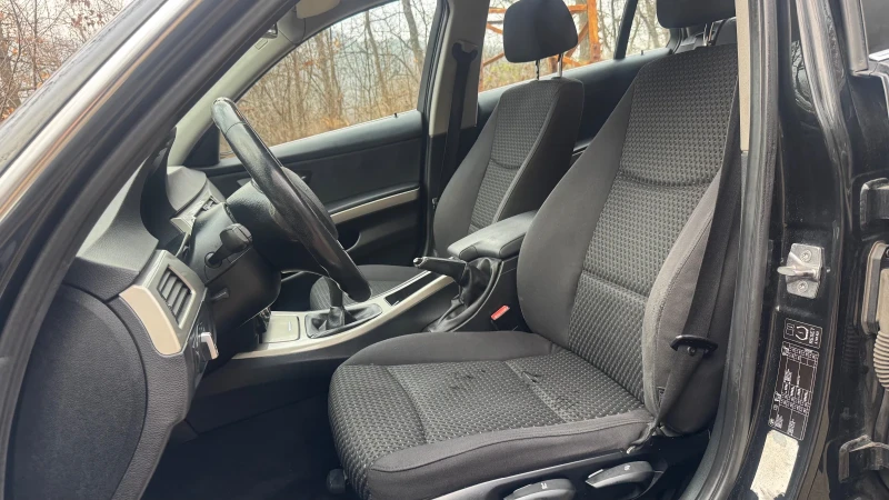 BMW 320 * FACE LIFT * , снимка 11 - Автомобили и джипове - 52867397