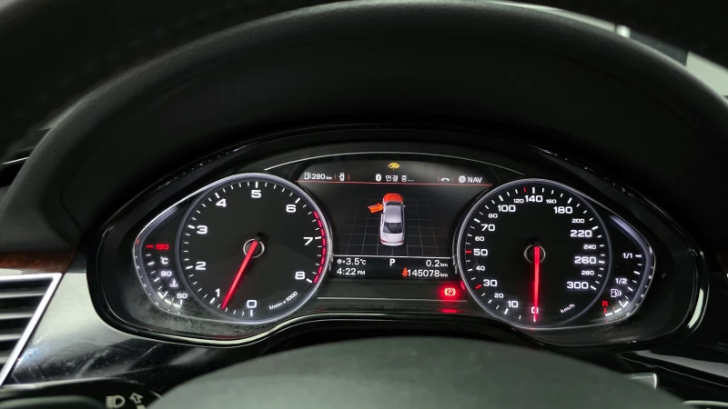 Audi A8 3.0 TFSI/Пълна сервизна история !!!, снимка 14 - Автомобили и джипове - 53248110