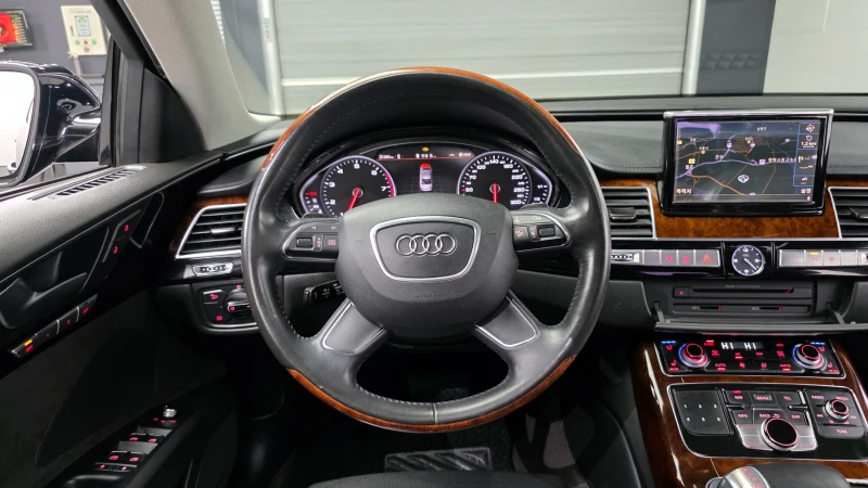 Audi A8 3.0 TFSI/Пълна сервизна история !!!, снимка 8 - Автомобили и джипове - 53248110