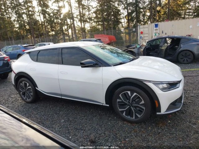 Kia EV6  LIGHT - изображение 10