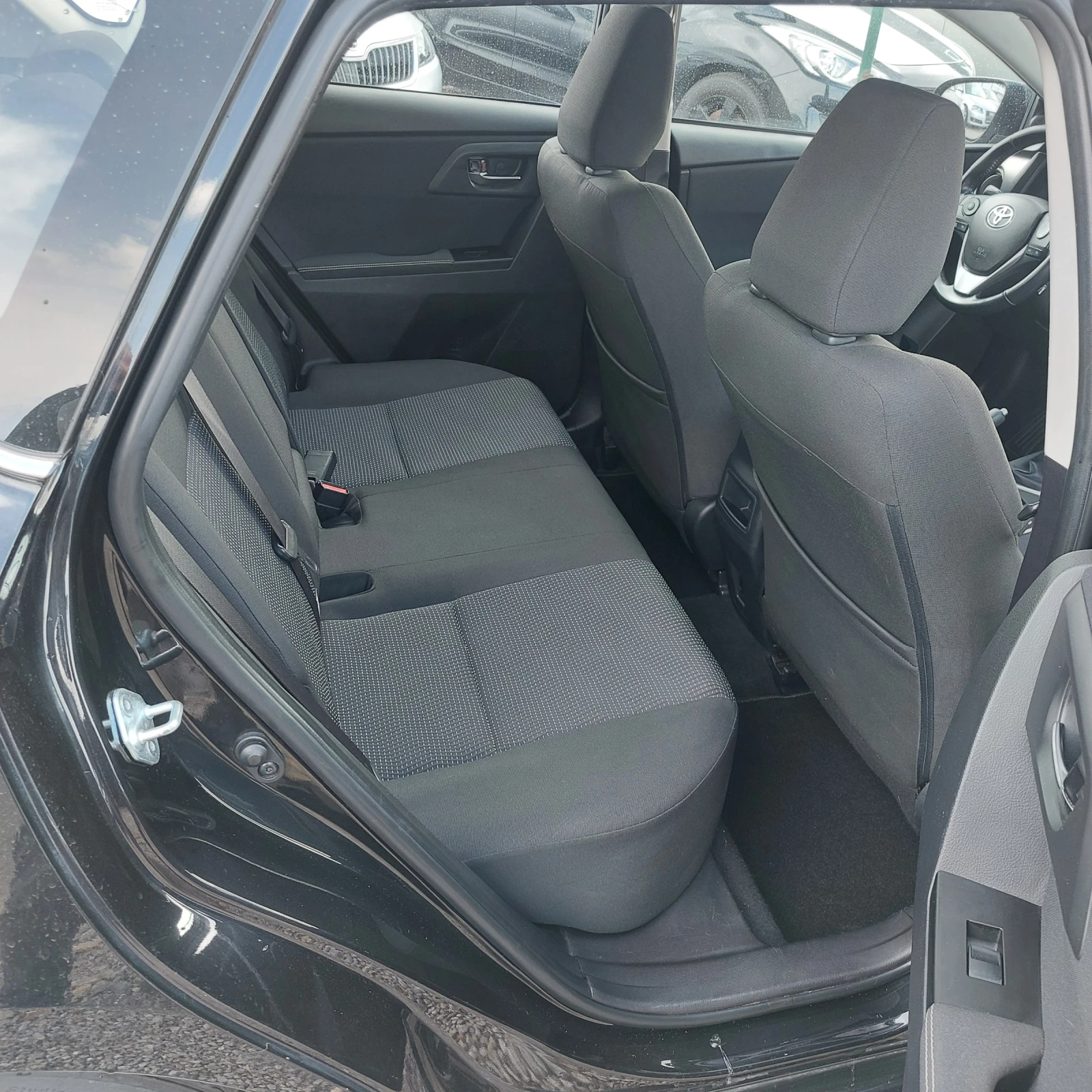 Toyota Auris 2.0 D4-D | Mobile.bg   14