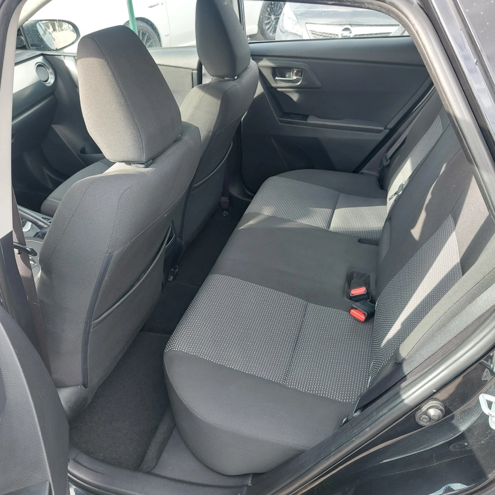 Toyota Auris 2.0 D4-D | Mobile.bg   12