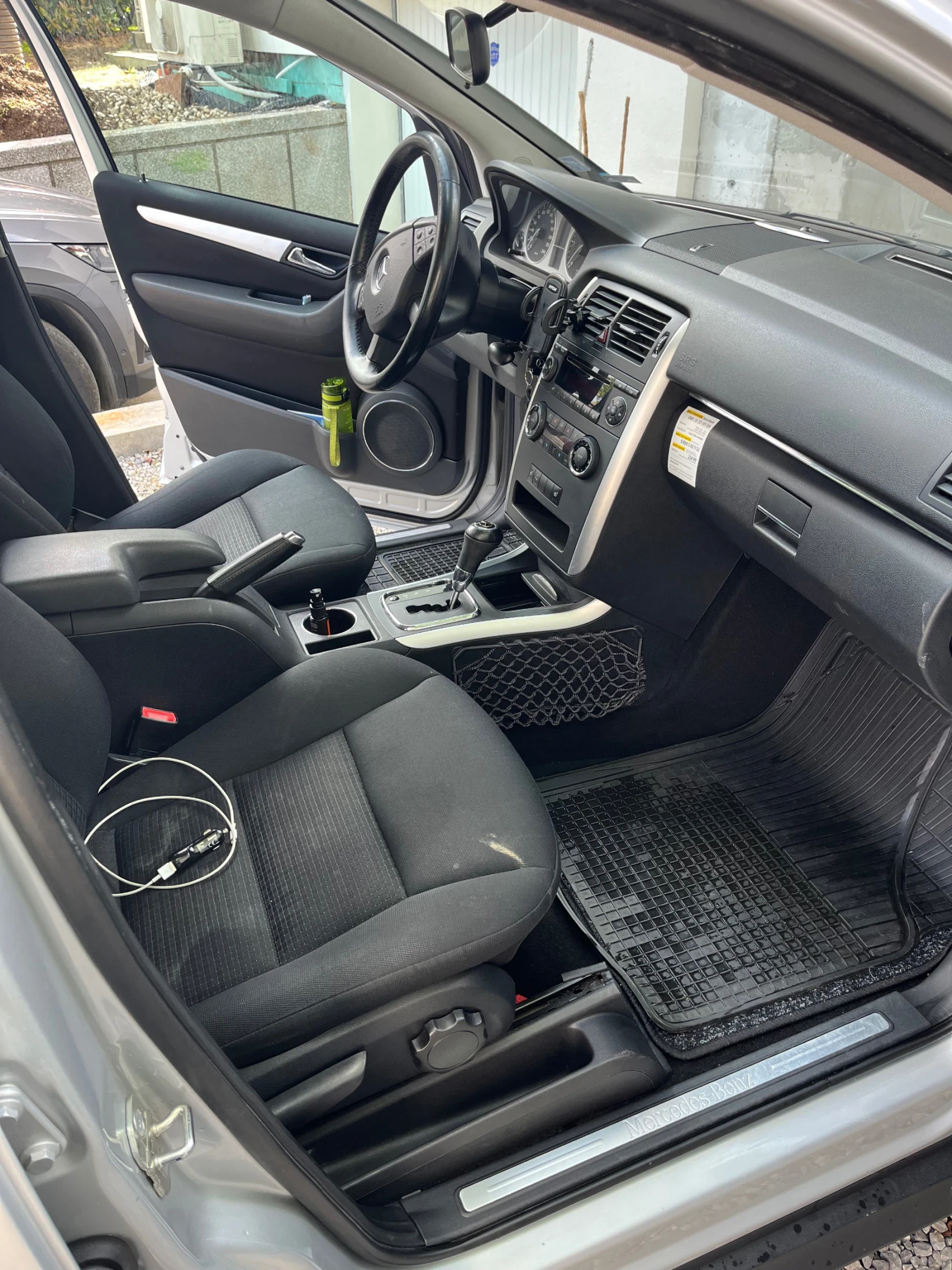Mercedes-Benz B 180  - изображение 9
