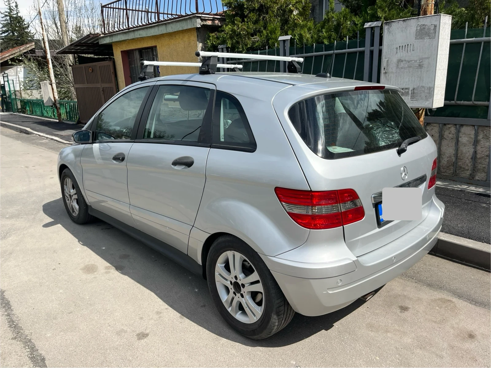 Mercedes-Benz B 180  - изображение 2