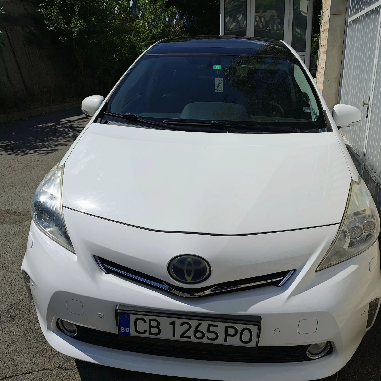 Toyota Prius 1.8 Hybrid 7местен - изображение 3