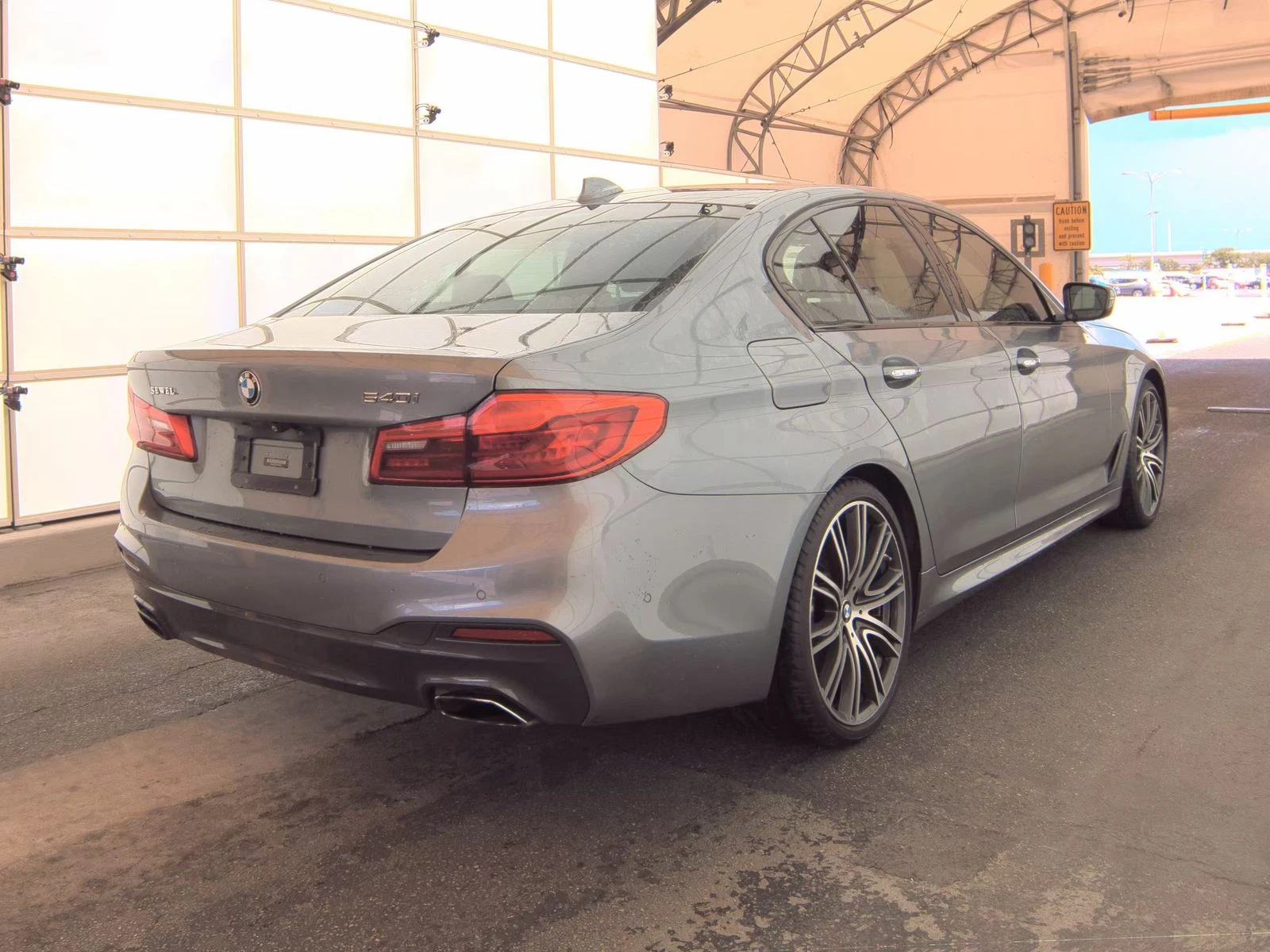 BMW 540 M SPORT LINE* Shadow* Head up* Distronic* Massage* - изображение 6