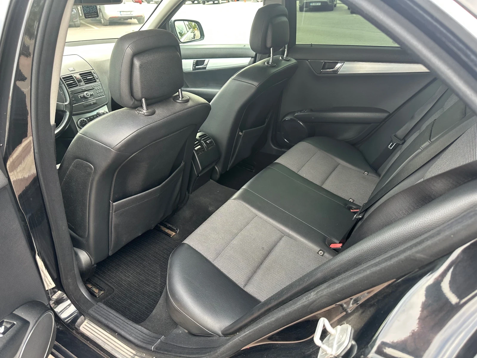 Mercedes-Benz C 320 Avantgarde - изображение 4