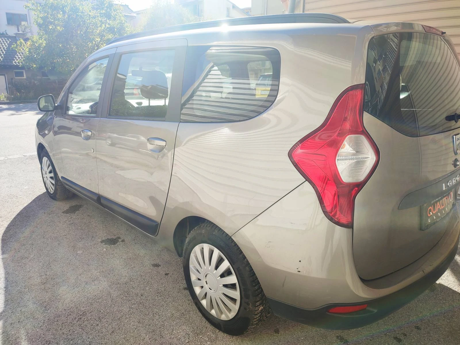 Dacia Lodgy 1.6-Swiss - изображение 2