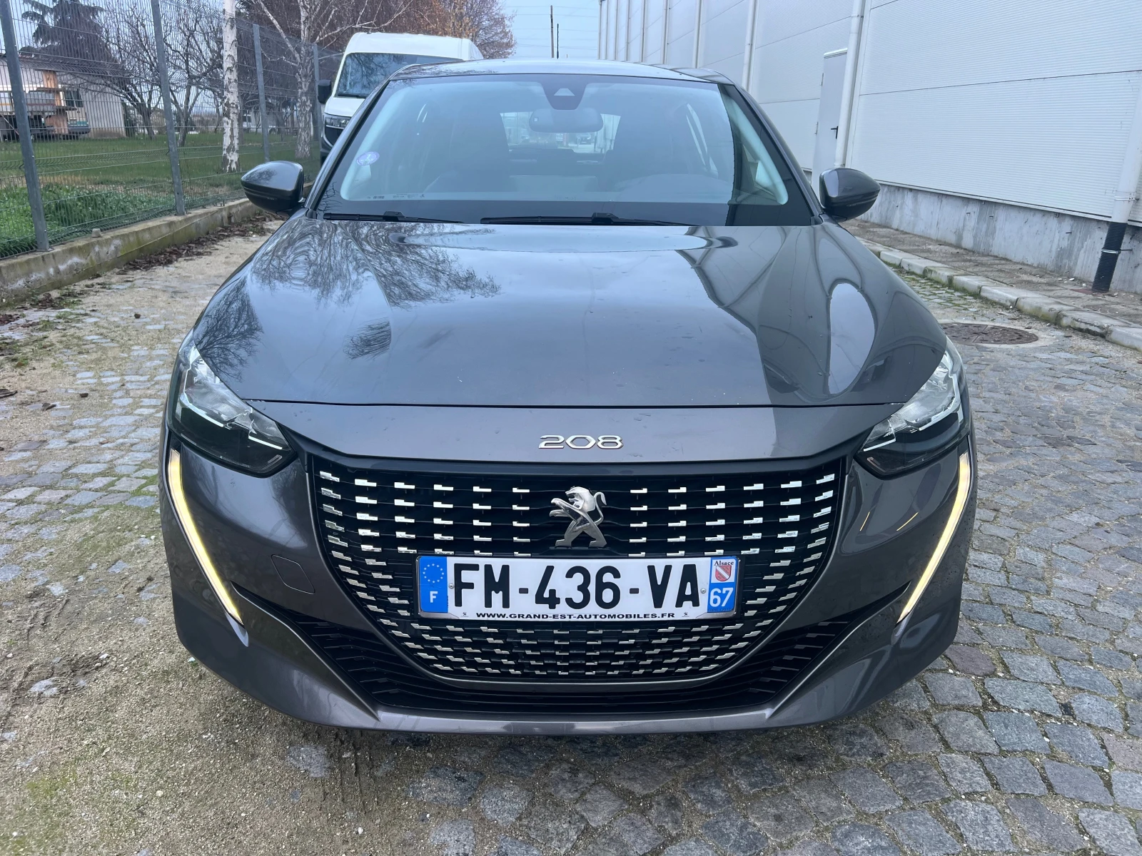 Peugeot 208 1.2i TURBO NAVI/LED | Mobile.bg � ����������� 16