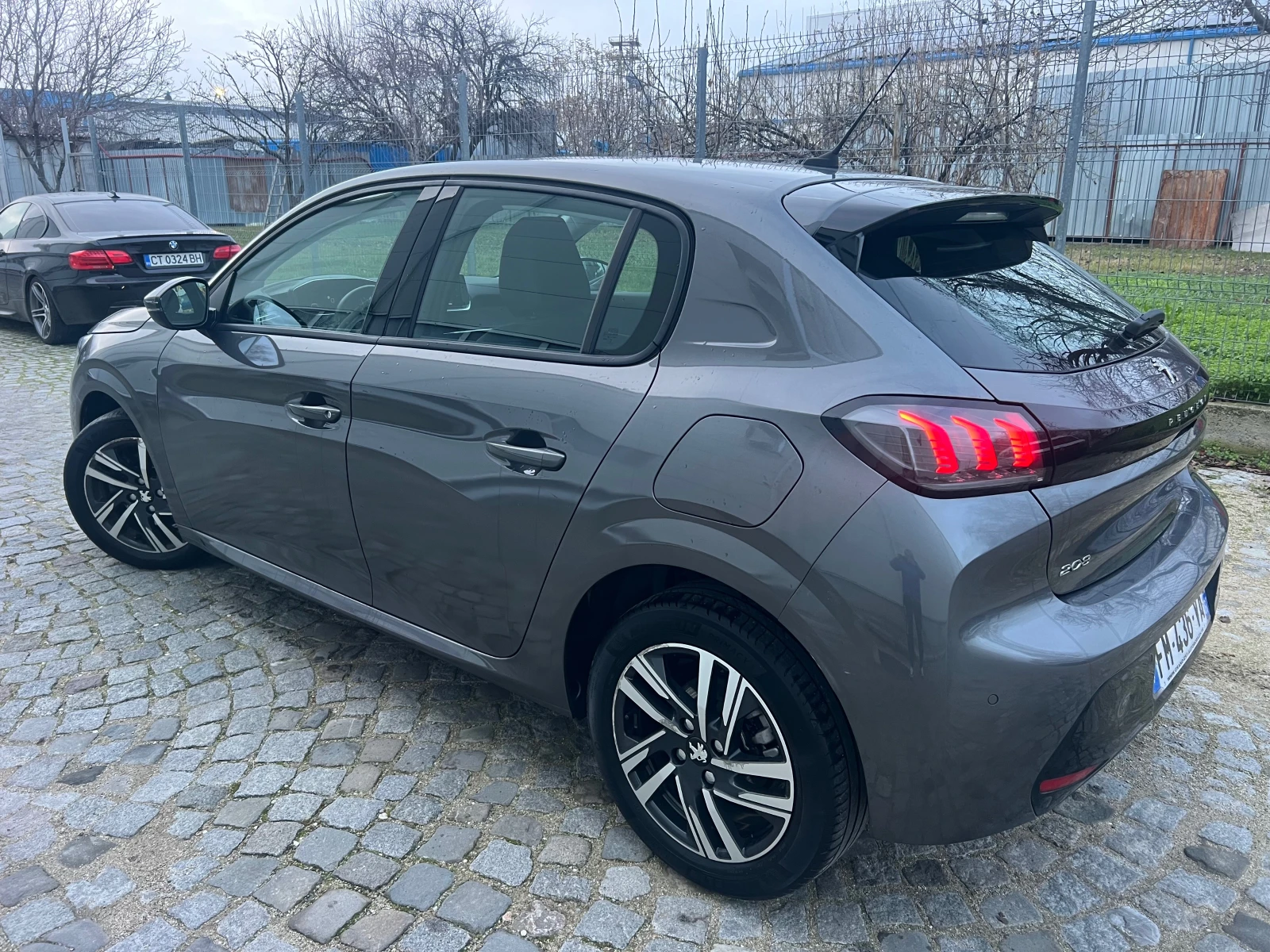 Peugeot 208 1.2i TURBO NAVI/LED | Mobile.bg � ����������� 12