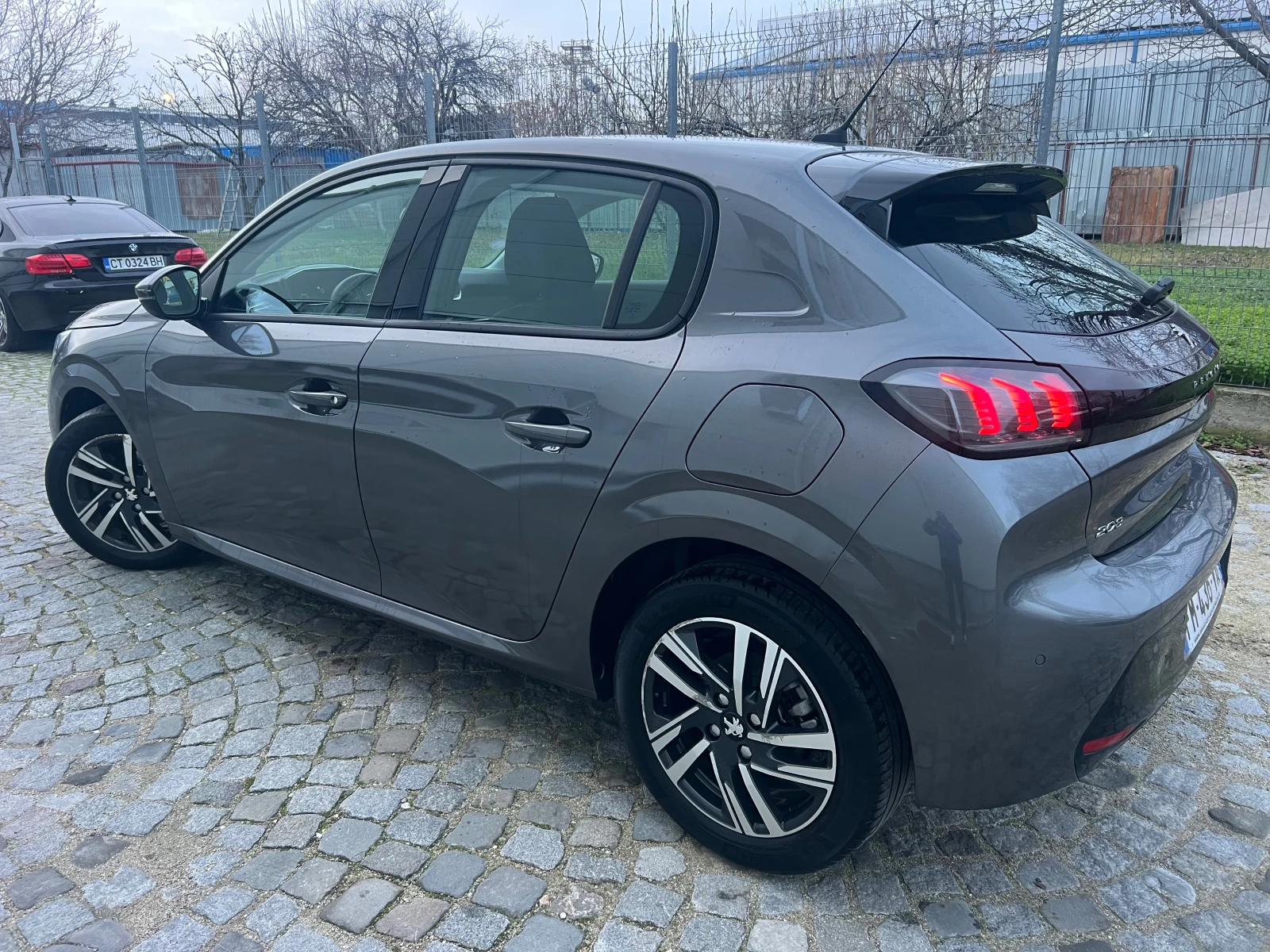 Peugeot 208 1.2i TURBO NAVI/LED | Mobile.bg � ����������� 11