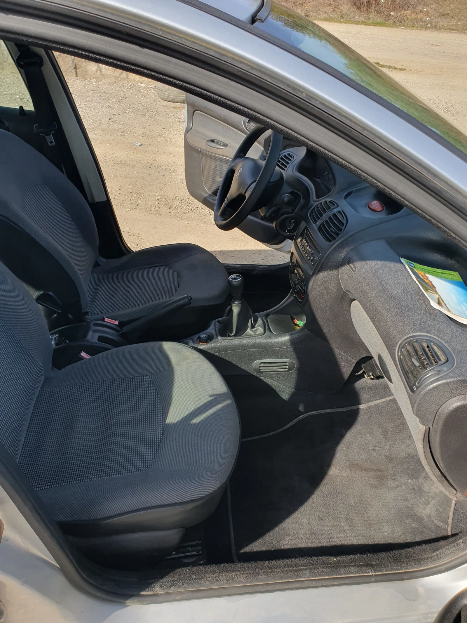 Peugeot 206  1.4 бензин, снимка 9 - Автомобили и джипове - 53756282