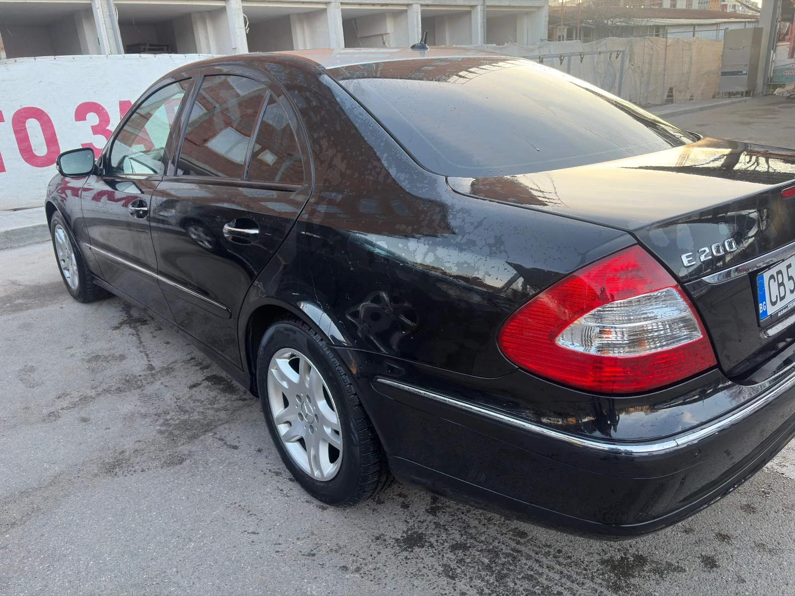 Mercedes-Benz E 200, снимка 4 - Автомобили и джипове - 53772165