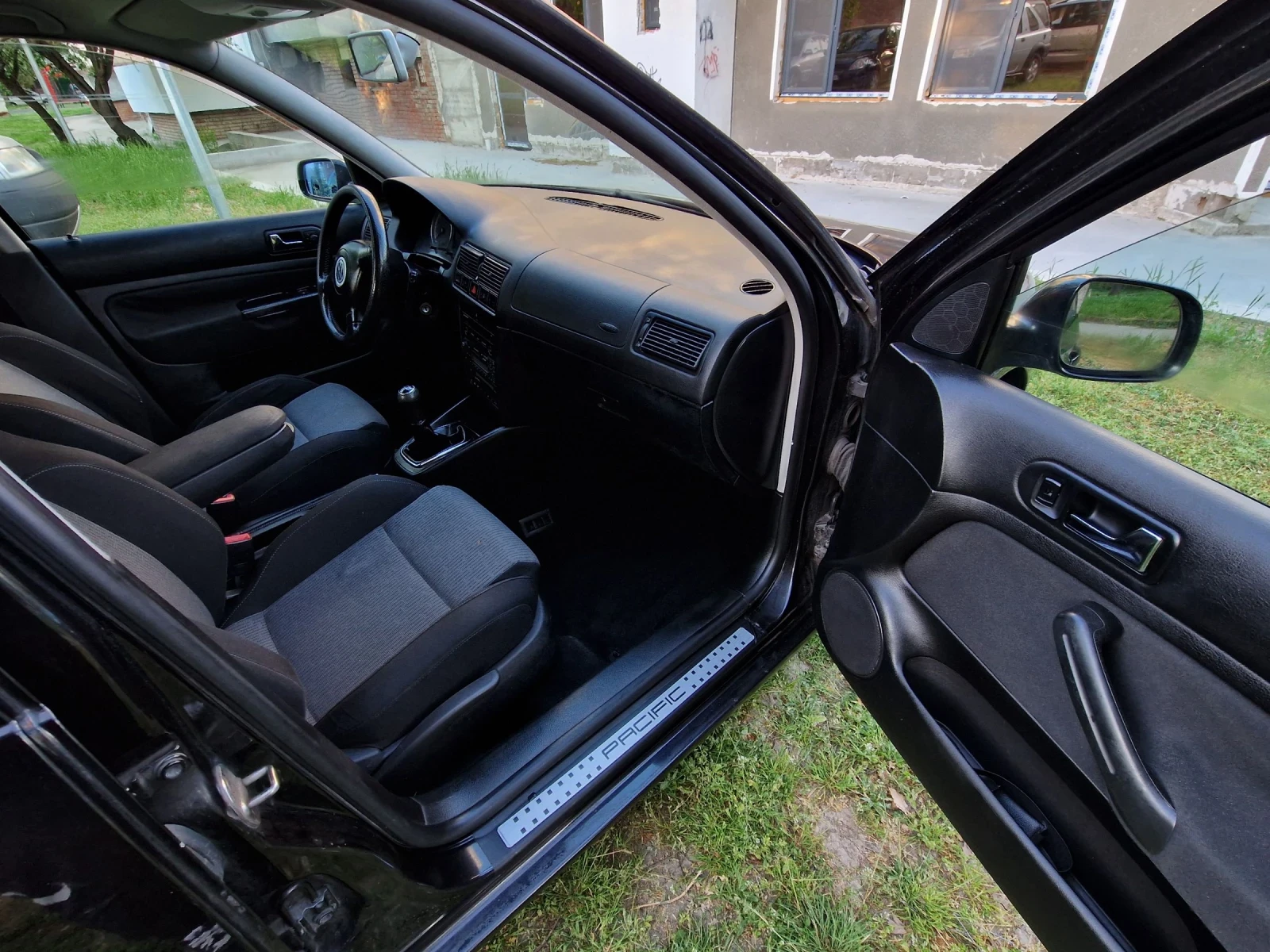 VW Golf 1.9TDI 90к.с., снимка 11 - Автомобили и джипове - 54404054
