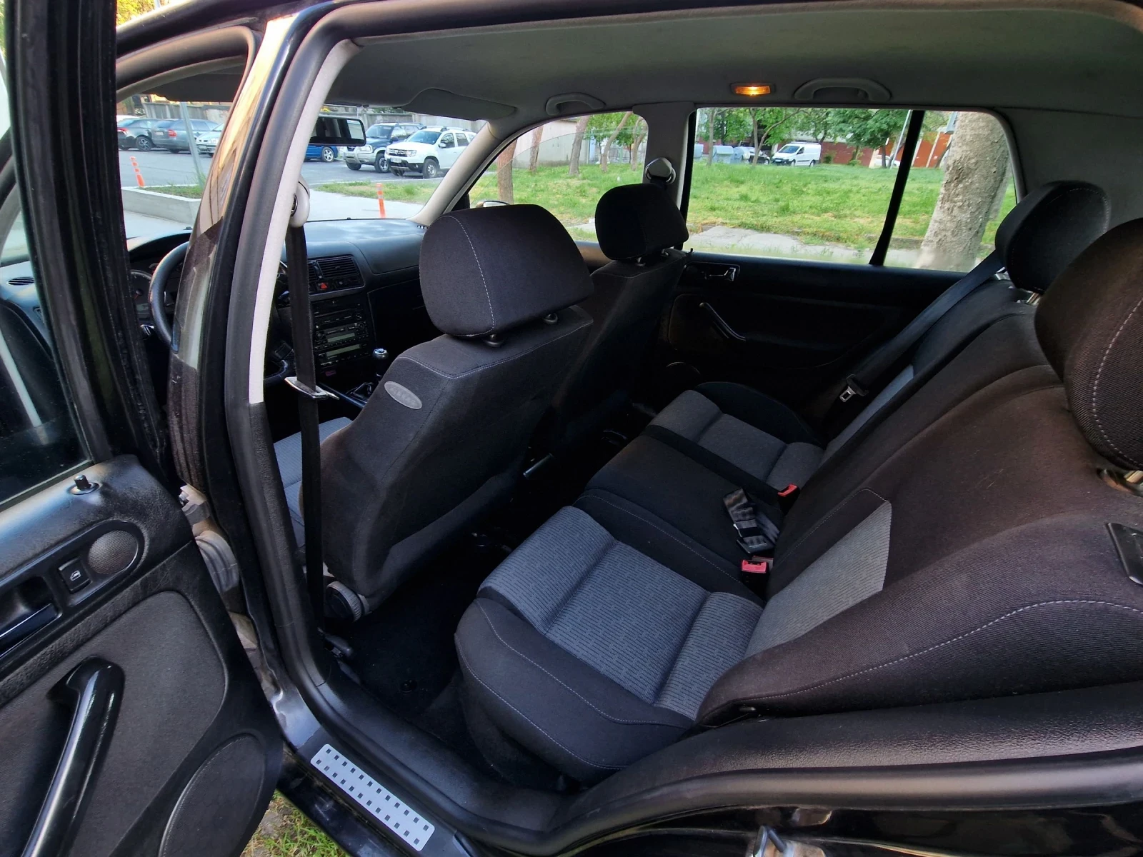 VW Golf 1.9TDI 90к.с., снимка 12 - Автомобили и джипове - 54404054