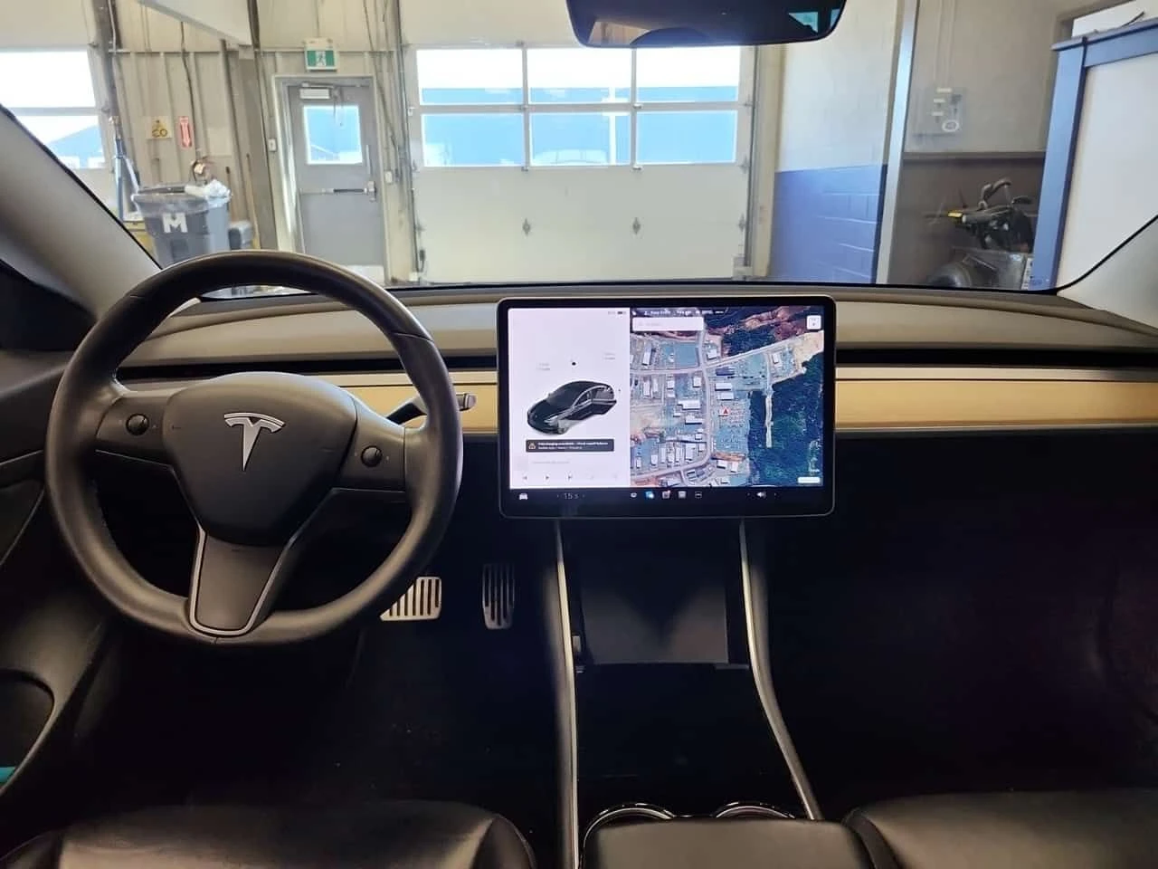 Tesla Model 3 STANDARD RANGE PLUS| PANO| АВТОПИЛОТ| 2 КЛЮЧА| , снимка 8 - Автомобили и джипове - 54424367