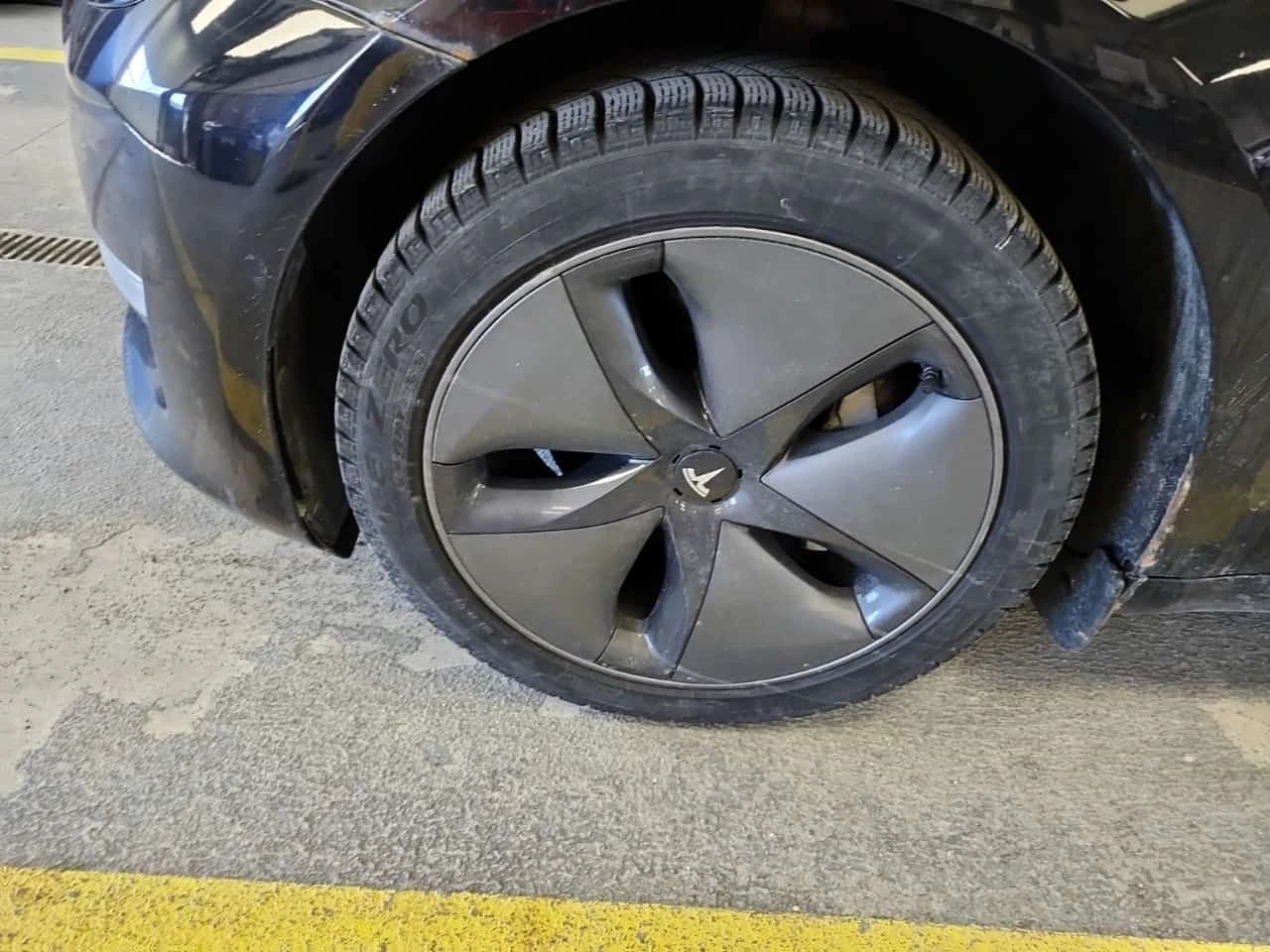 Tesla Model 3 STANDARD RANGE PLUS| PANO| АВТОПИЛОТ| 2 КЛЮЧА| , снимка 5 - Автомобили и джипове - 54424367