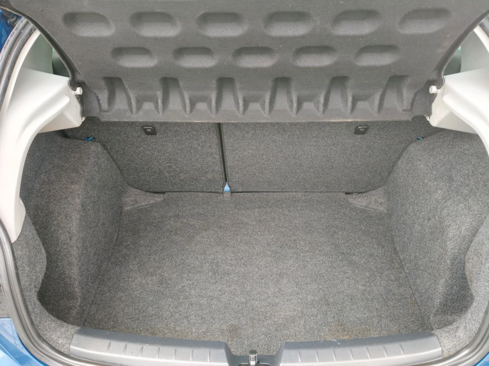 Seat Ibiza 1.2i, снимка 16 - Автомобили и джипове - 54494355