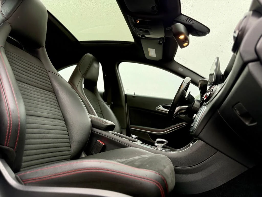Mercedes-Benz CLA 45 AMG CARBON/KEYLESS/NAVI/KAMEPA, снимка 14 - Автомобили и джипове - 54529440
