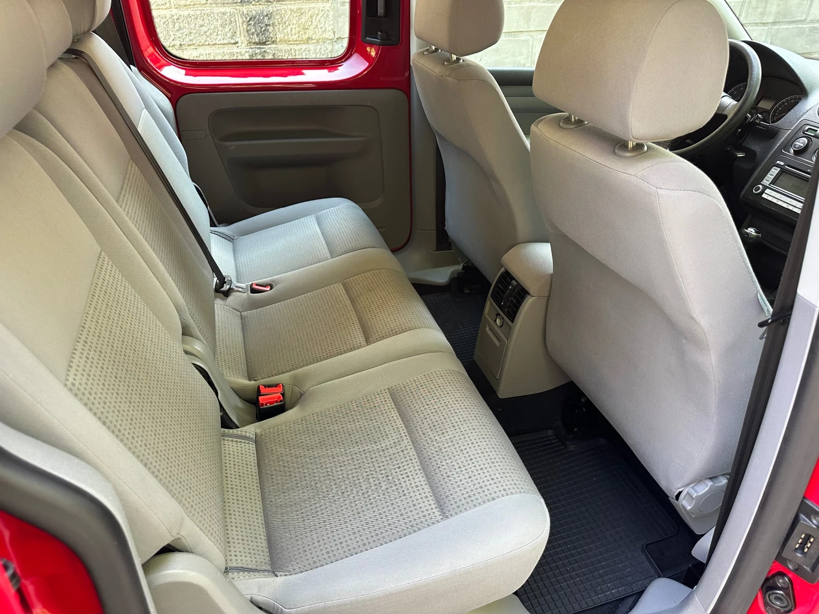 VW Caddy, снимка 9 - Автомобили и джипове - 54732090