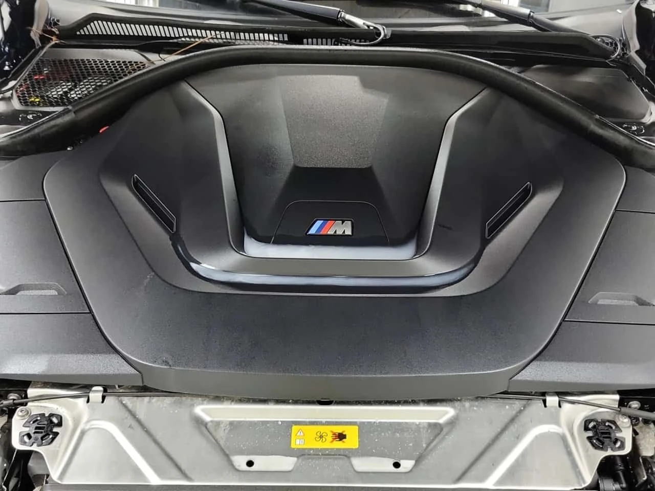 BMW i4 * M50 * CARFAX * Един собственик * От BMW * , снимка 16 - Автомобили и джипове - 54941332
