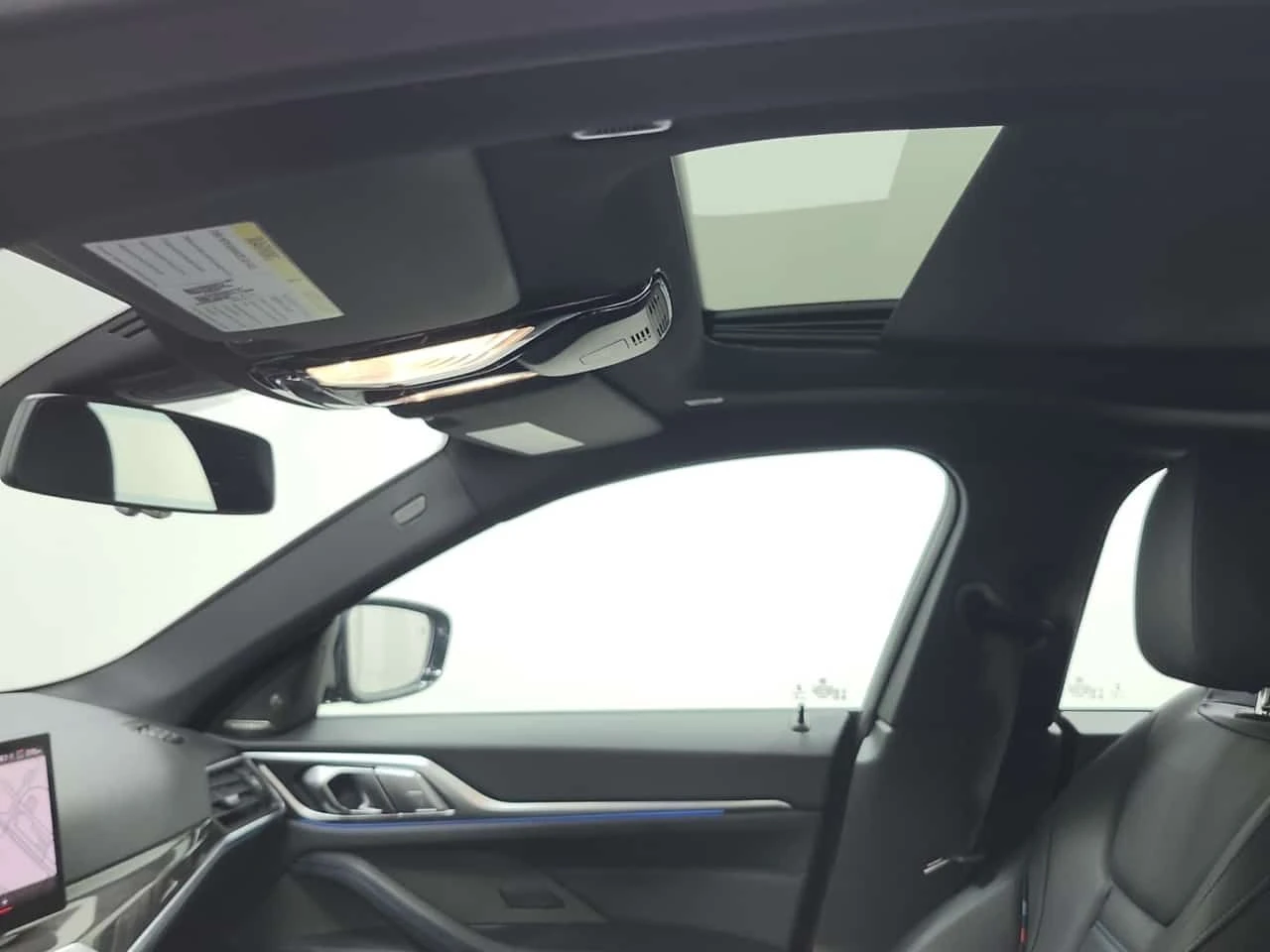 BMW i4 * M50 * CARFAX * Един собственик * От BMW * , снимка 12 - Автомобили и джипове - 54941332