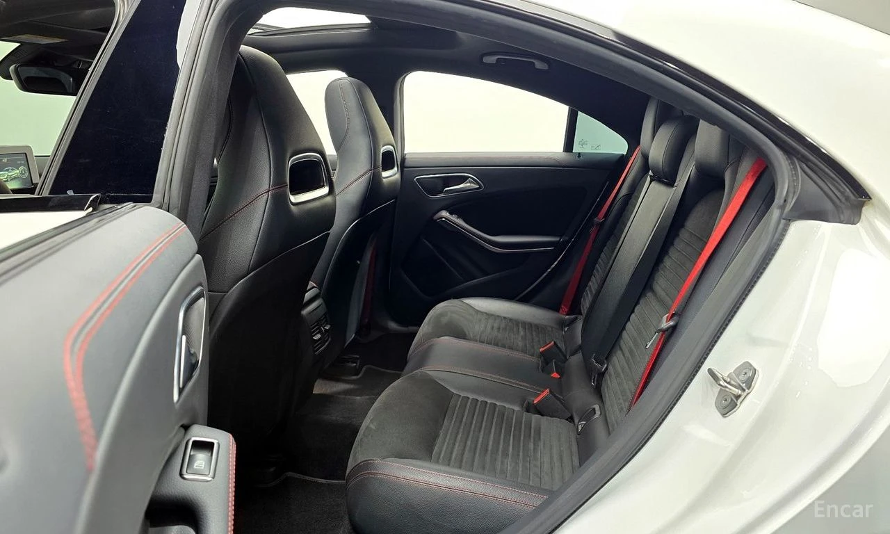Mercedes-Benz CLA 45 AMG 4MATIC* ПОДГРЕВ* , снимка 11 - Автомобили и джипове - 54943120