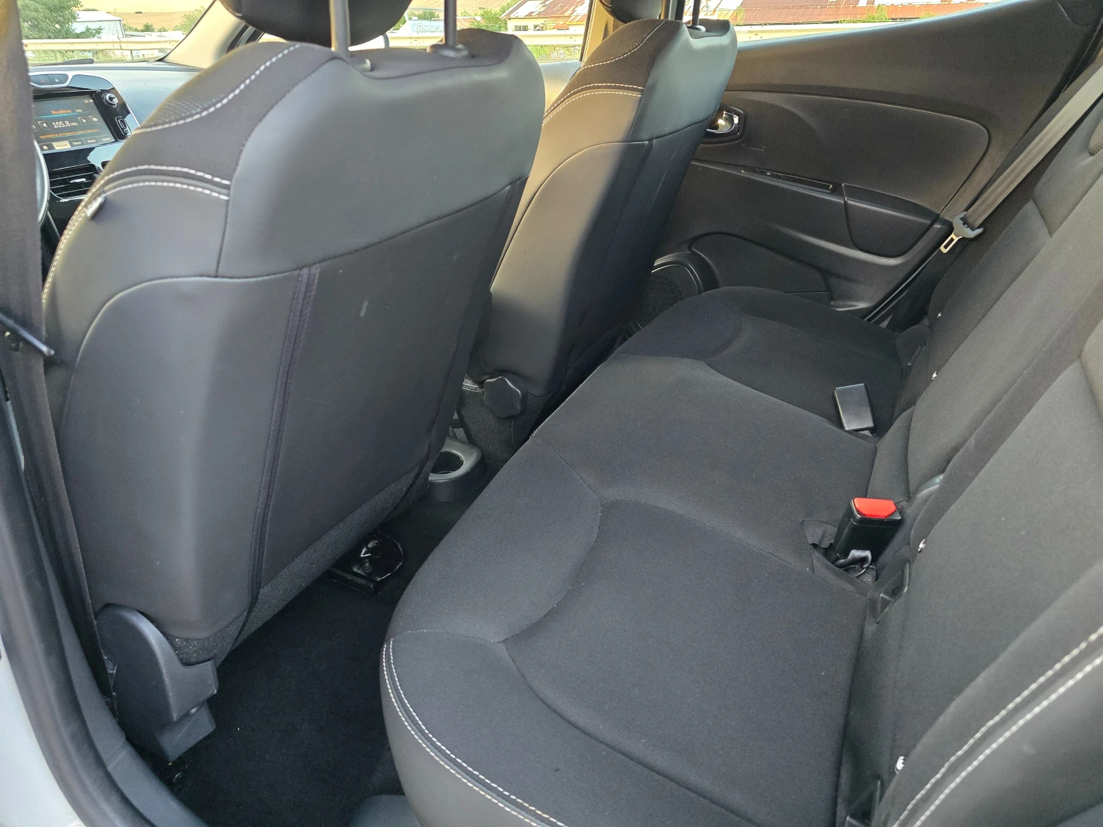 Renault Clio 1.5 DCI / CostumeNational /FULL EKSTRI, снимка 9 - Автомобили и джипове - 55327538