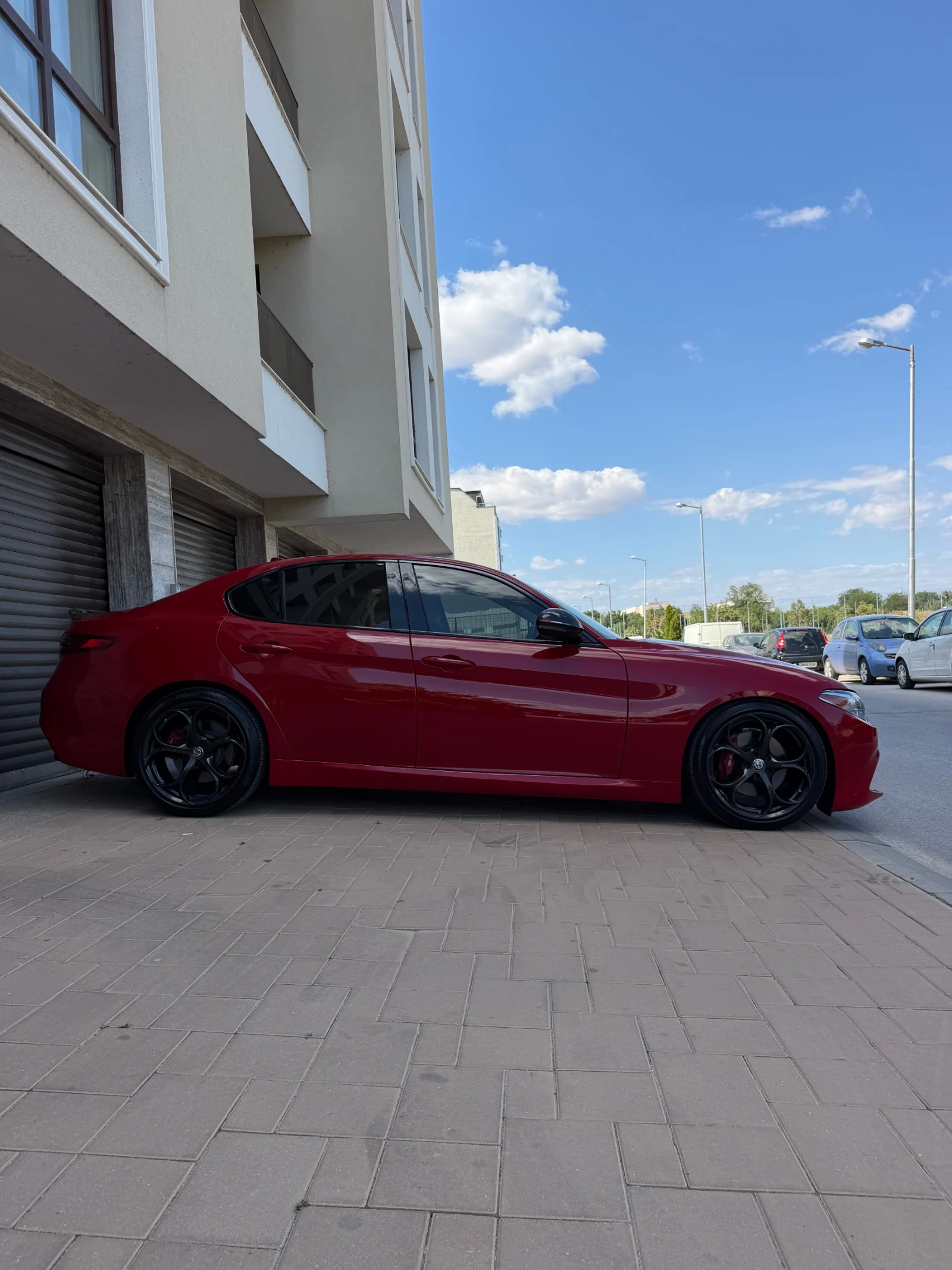 Alfa Romeo Giulia 2.0T RWD Ti, снимка 4 - Автомобили и джипове - 55694528