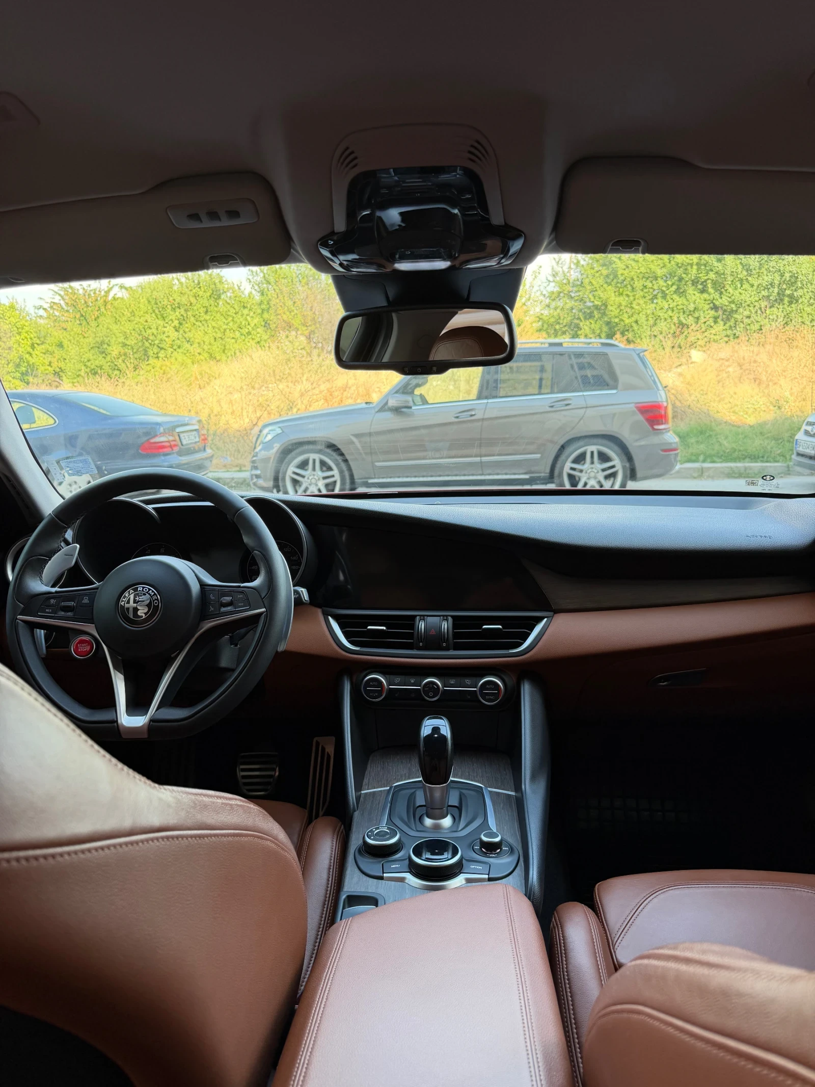 Alfa Romeo Giulia 2.0T RWD Ti, снимка 8 - Автомобили и джипове - 55694528