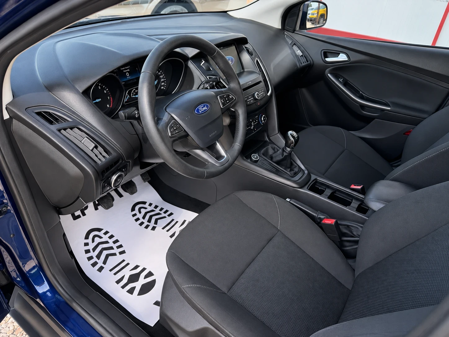 Ford Focus * 1.6i* ГАЗ* Сервизна/История* , снимка 7 - Автомобили и джипове - 56020026