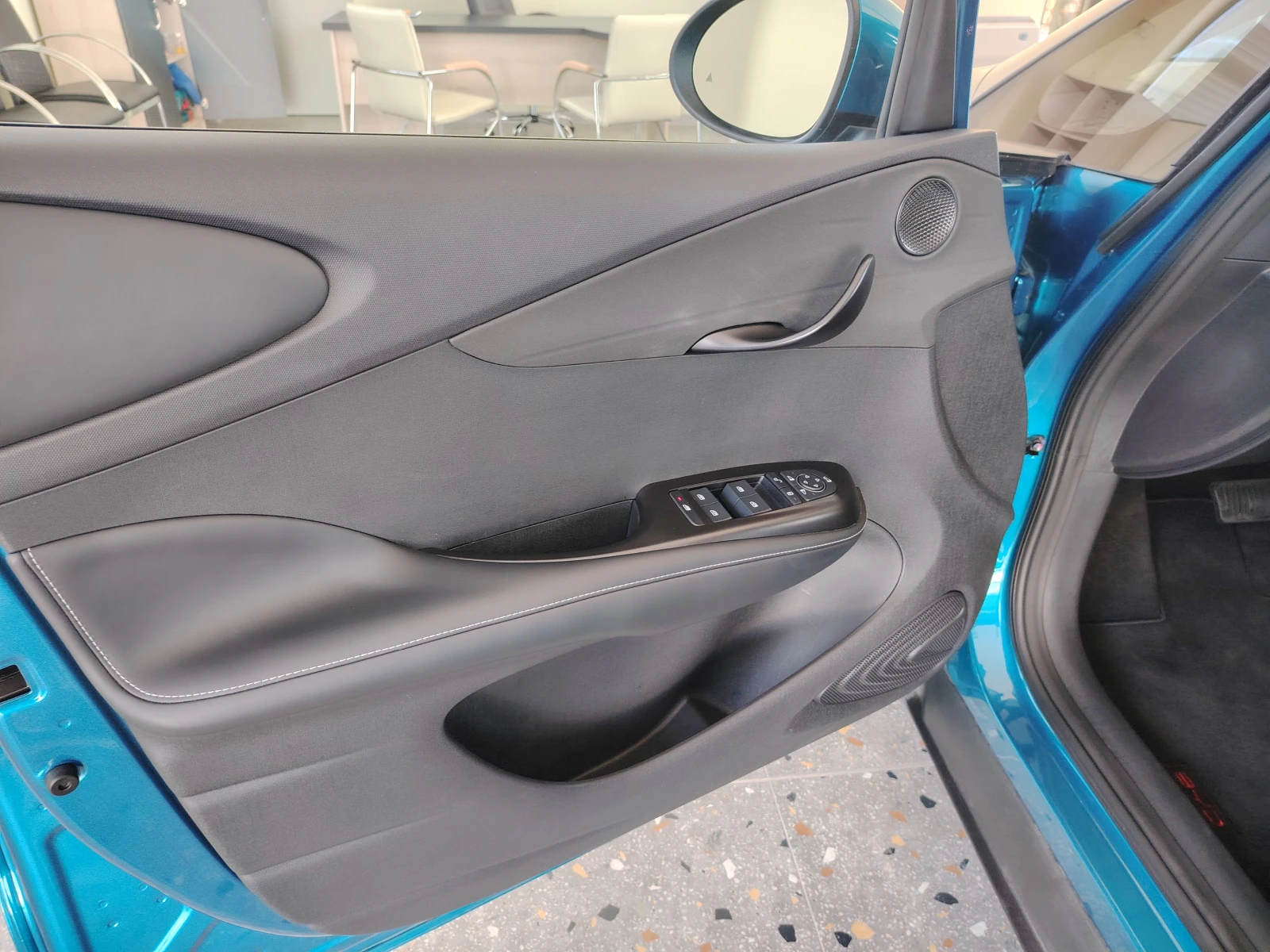 BYD Dolphin 60kWh Design 204 кс., снимка 17 - Автомобили и джипове - 56130133