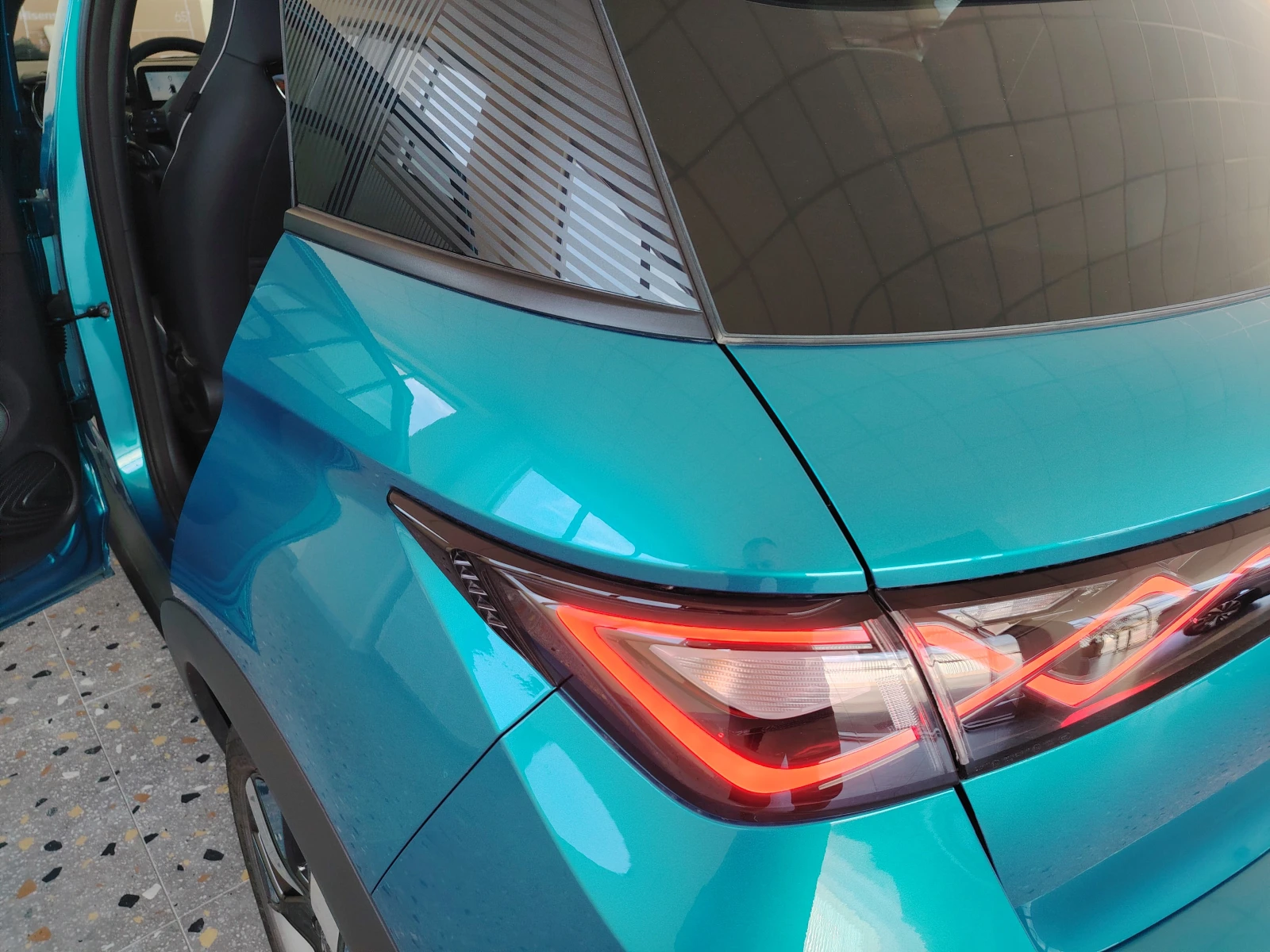 BYD Dolphin 60kWh Design 204 кс., снимка 9 - Автомобили и джипове - 56130133