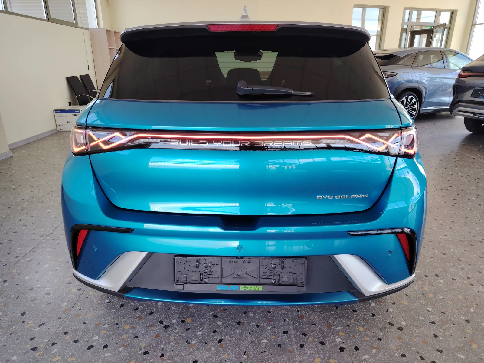 BYD Dolphin 60kWh Design 204 кс., снимка 4 - Автомобили и джипове - 56130133
